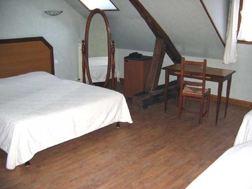 Logis - Hotel & Restaurant Saint Nicolas شومو-أون-فيكسا المظهر الخارجي الصورة